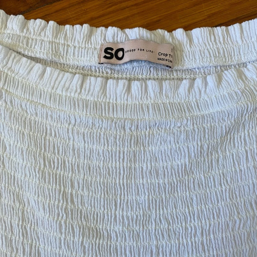 SO WHITE RUFFLE BLOUSE - Picture 4 of 4